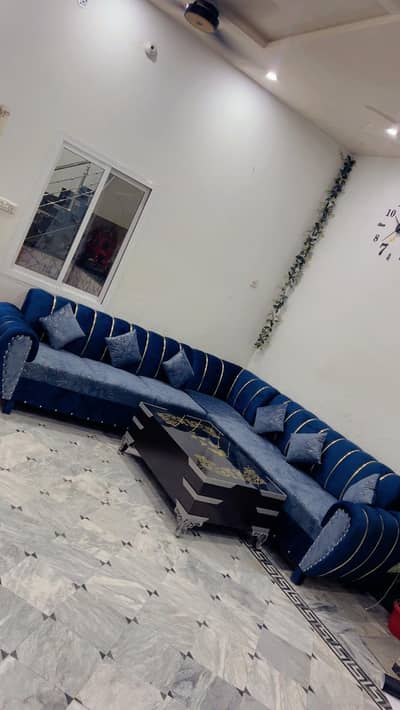 sofa set 7 seat condition all ok 10/10 table Sath nahi hai