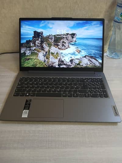 Lenovo IdeaPad Slim 3 15IAN8 laptop in excellent working condition.