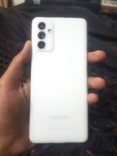 Samsung A82