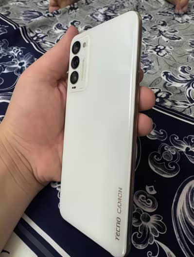 8+5/128, Triple camera,60 fps PUBG white color