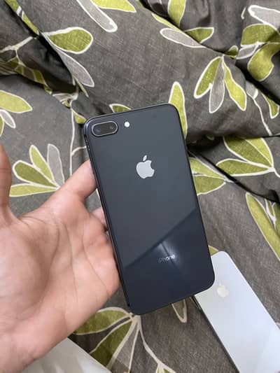 iPhone 8plus 128gb all ok exchange possible se2020 or android phones