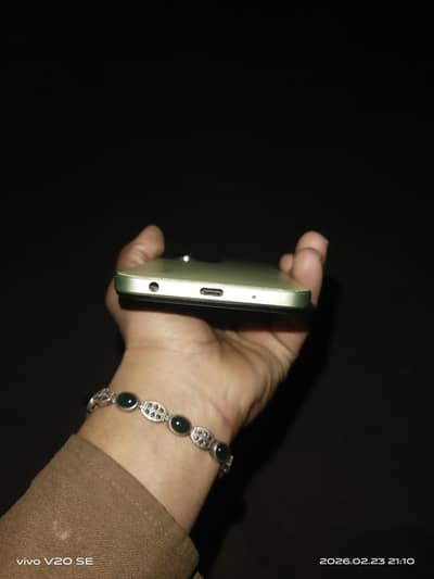 vivo y 18 4 128 ful box contect 03109944567