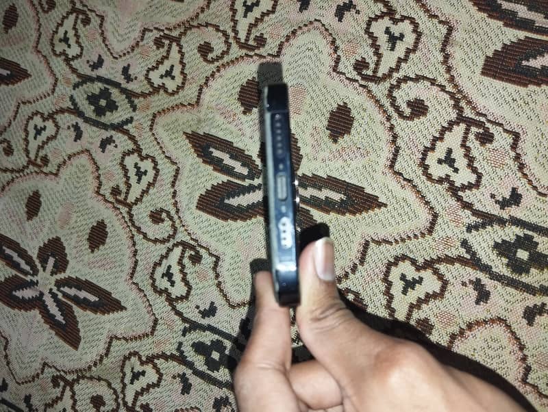 Iphone 15 Plus(black) 3