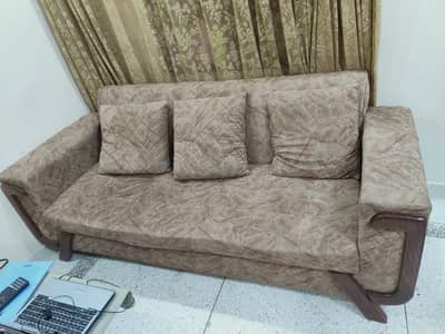 Sofa set and table
