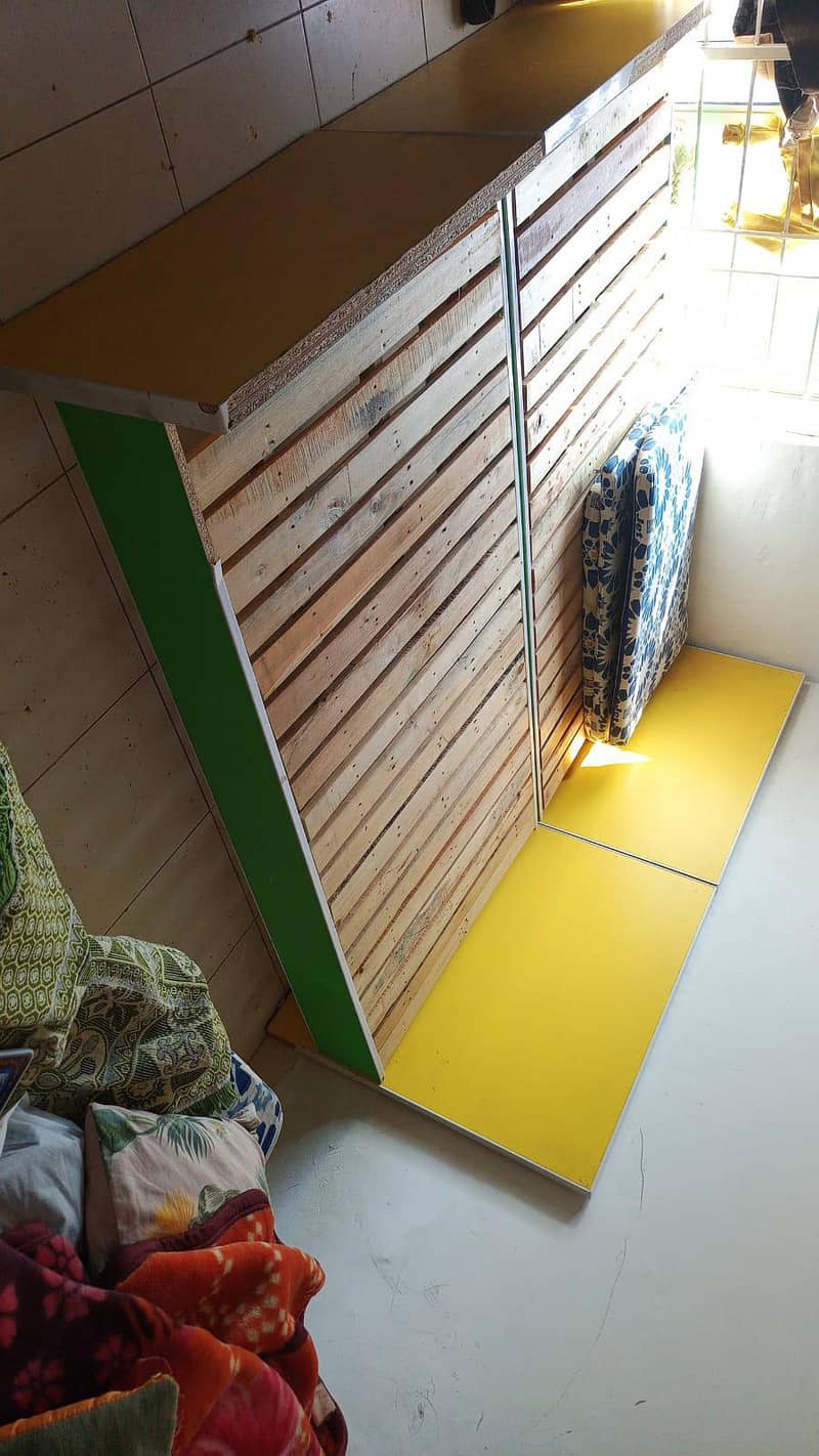 good condition bed 2