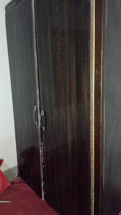 Wardrobe. Dras Almari urgent for Sale