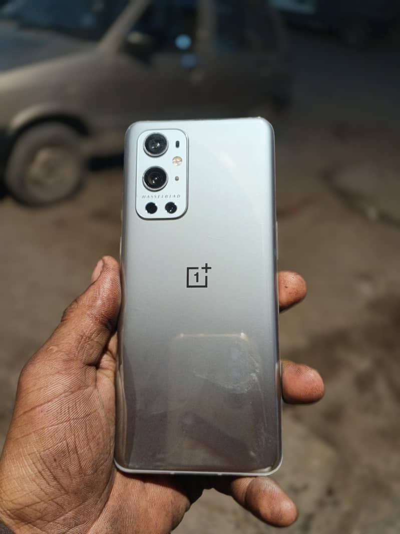 oneplus 9 pro 1