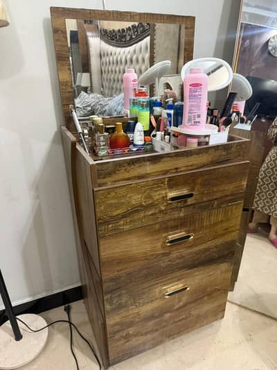 Vanity table for sale