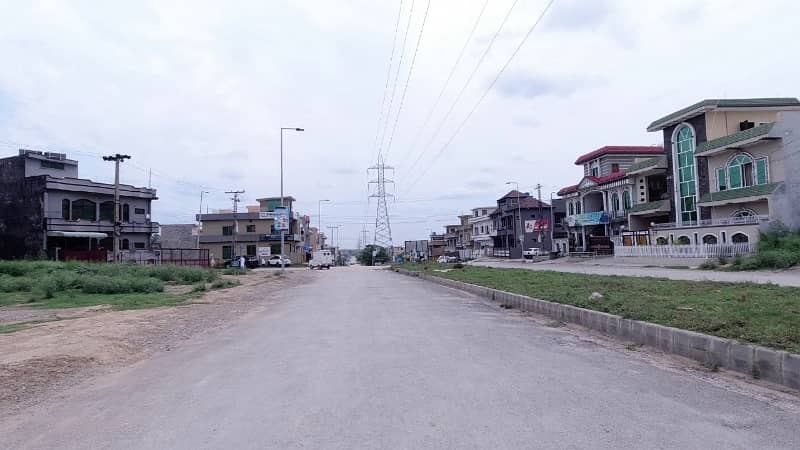 6 Marla 50ft Road Plot 3