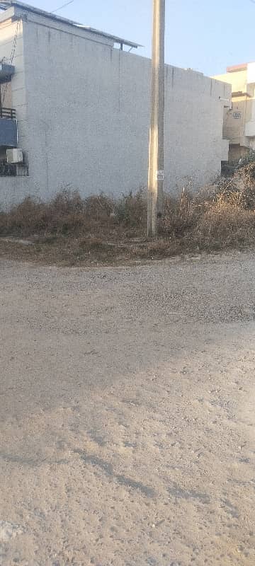 6 Marla 50ft Road Plot 8