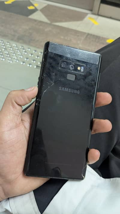 Samsung Galaxy note 9 panel changed