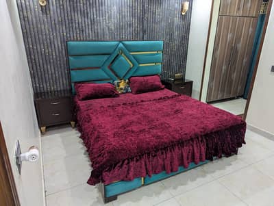 A BEAUTIFUL FARNSHID FLAT AVAILABLE FOR RENT