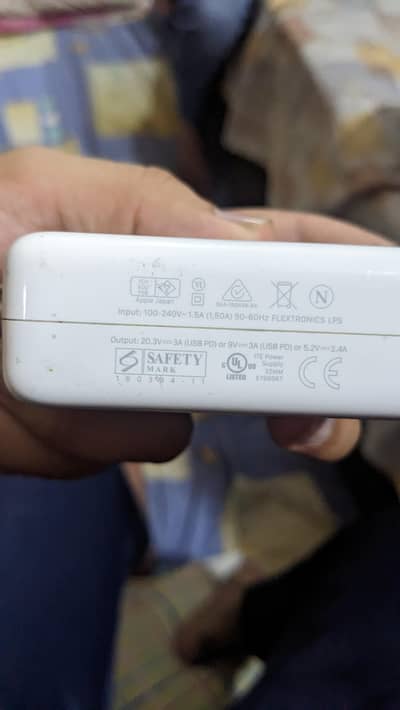 Mac book pro adapter