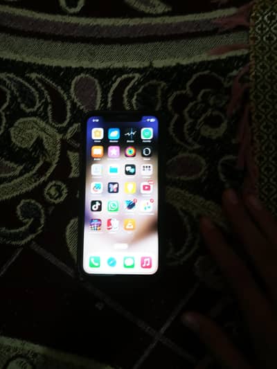 iPhone 11 sealed pack water pack in good 10 by 10 condition best price