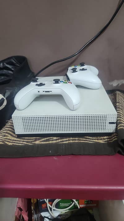XBOX ONE S