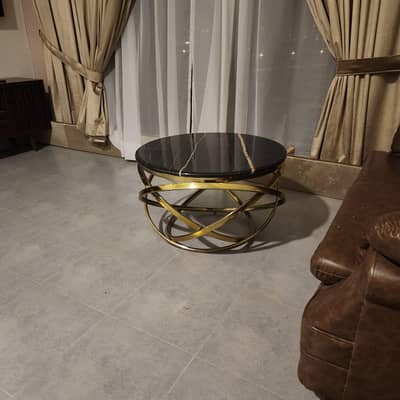 Round stainless steel table