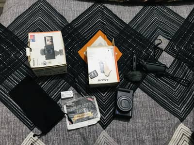 Sony ZV-1 Digital Vlogging Camera Brand new only 25 videos Recorded