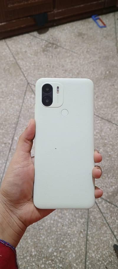 selling Redmi A2+