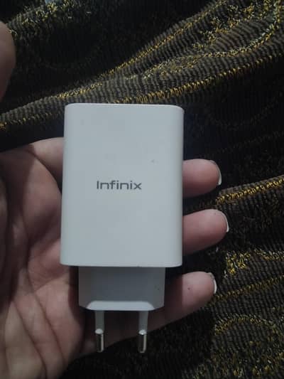 Infinix 33wd 10 dy 10 original charger for sale