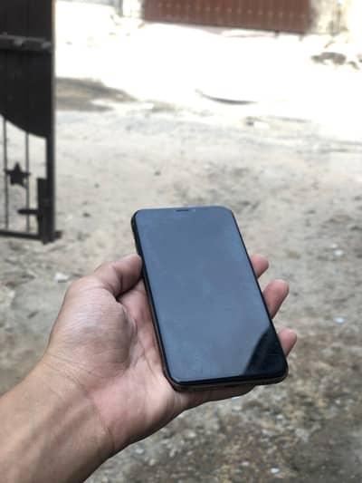 iPhone xs. . can be exchange with good phone