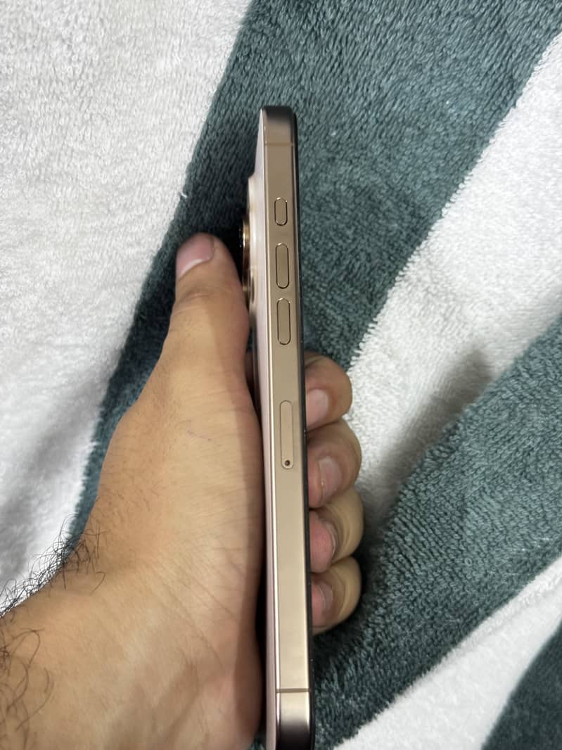 Iphone 16 pro max 11