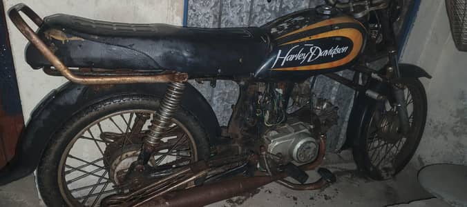 black colour Road Prince 70