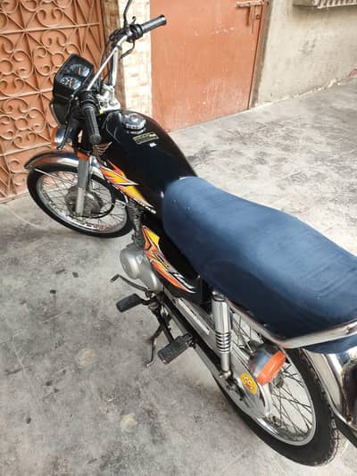 gari me koi Kam nhi hai lo or Chalao