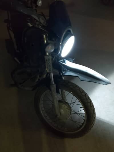 Suzuki GS 150 2021