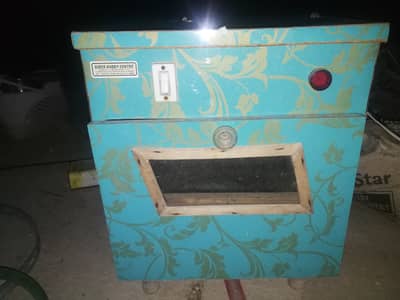 Bird incubator