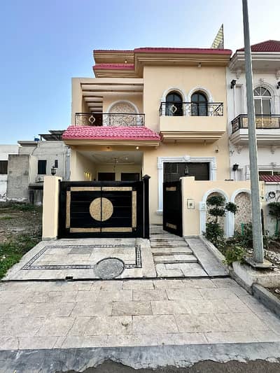 5 Marla Prime Location House for Rent