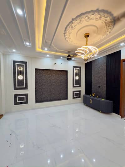 8Marla Brand New House with Gas for rent