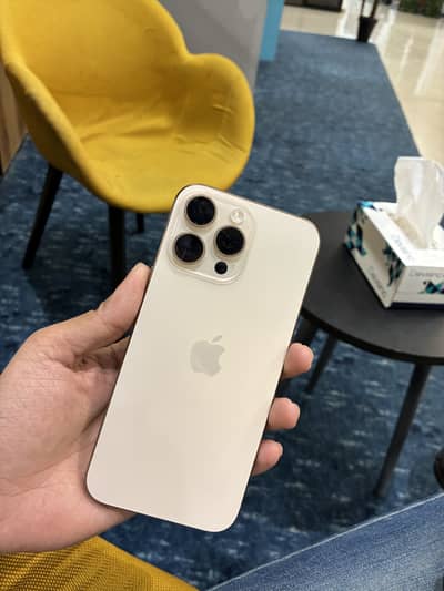 Iphone 16 pro max jv with box and cable