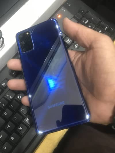 8 gb ram 128 gb memory