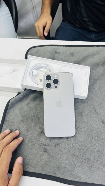 iPhone 15 Pro Max JV 88% BH 10/10 Box Cable