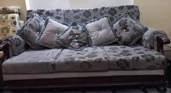 3+1+1 Sofa set for sale Excellent condition Citi housing Gujranwala