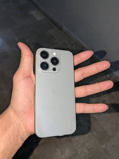 iphone 15 pro factory 128gb mint condition