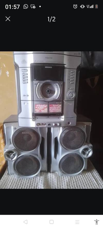 CD player with 2 spiker .