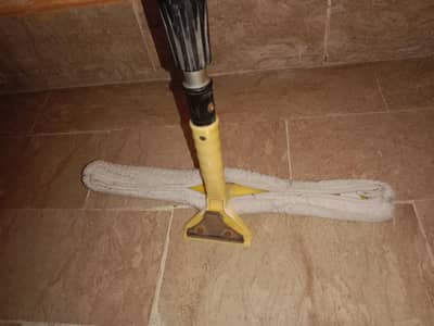 solar cleaning wiper