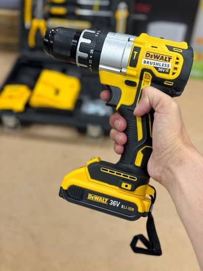 DeWalt 21 volt charging dril condition 10/8