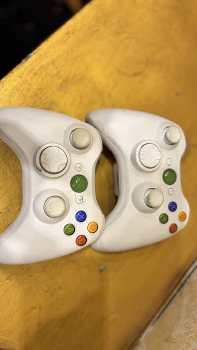 Xbox box 360 Controllers