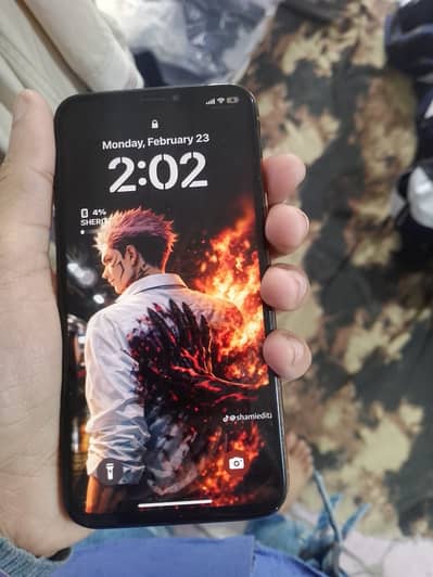 iPhone xs exchange with 11 ya 12mini