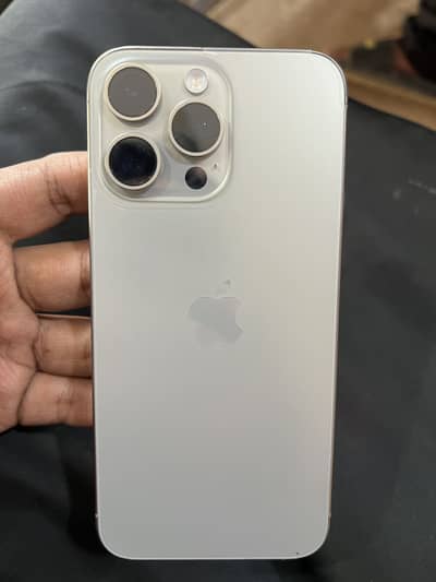 15 pro max natural titanium urgent  sale