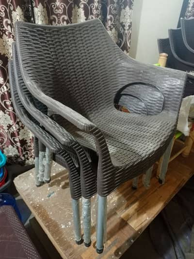 6 chairs  with table