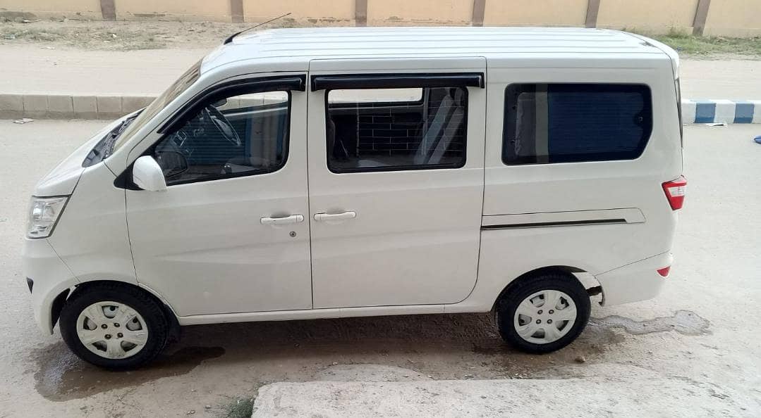 changan karvan 10