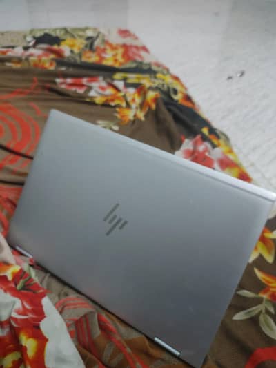 Hp Elitebook x360 1040 G5 16gb 256ssd 128mb graphic card