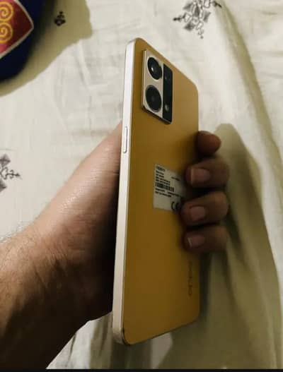 oppo F21 pro.  8+8/128.03416735036