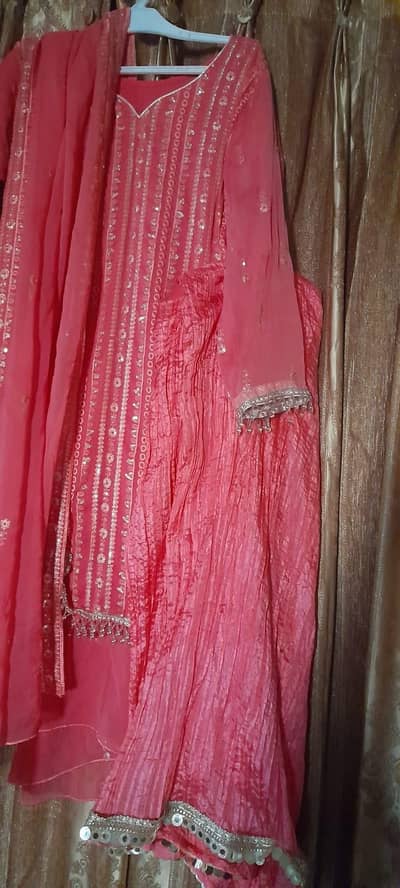 shifon hai or trouser crush ka hai