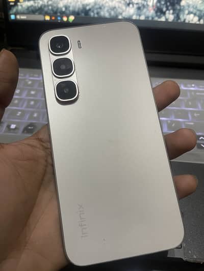 Infinix Hot 60 pro with box 8/128