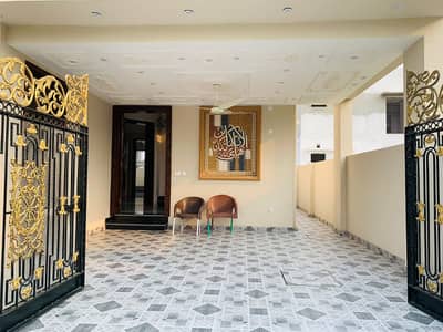 8 Marla Spains House