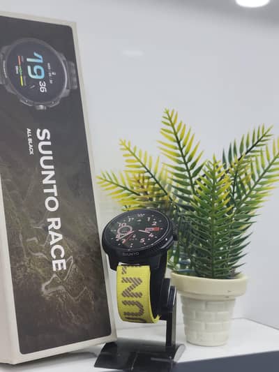 suunto race all black original accessories with box 10/10 condition